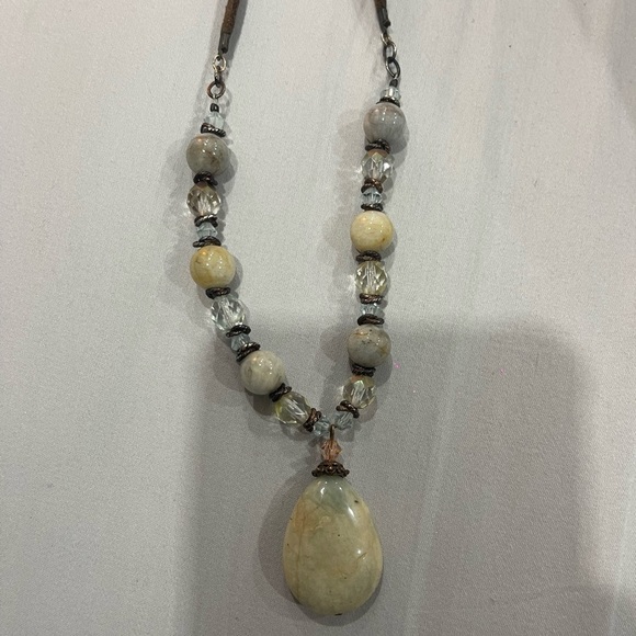 Necklace with stone very unique - Picture 1 of 3